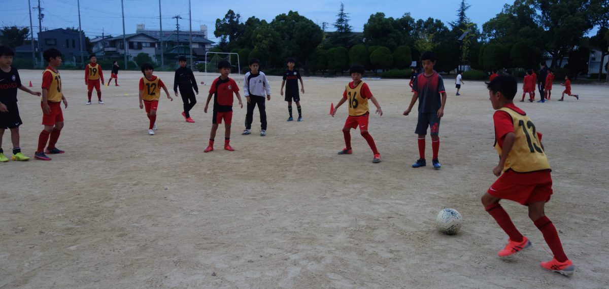 泉大津での子どもサッカー練習は、ロッソサッカーへ